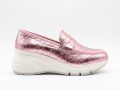 pink-metallic-platform-loafers-women