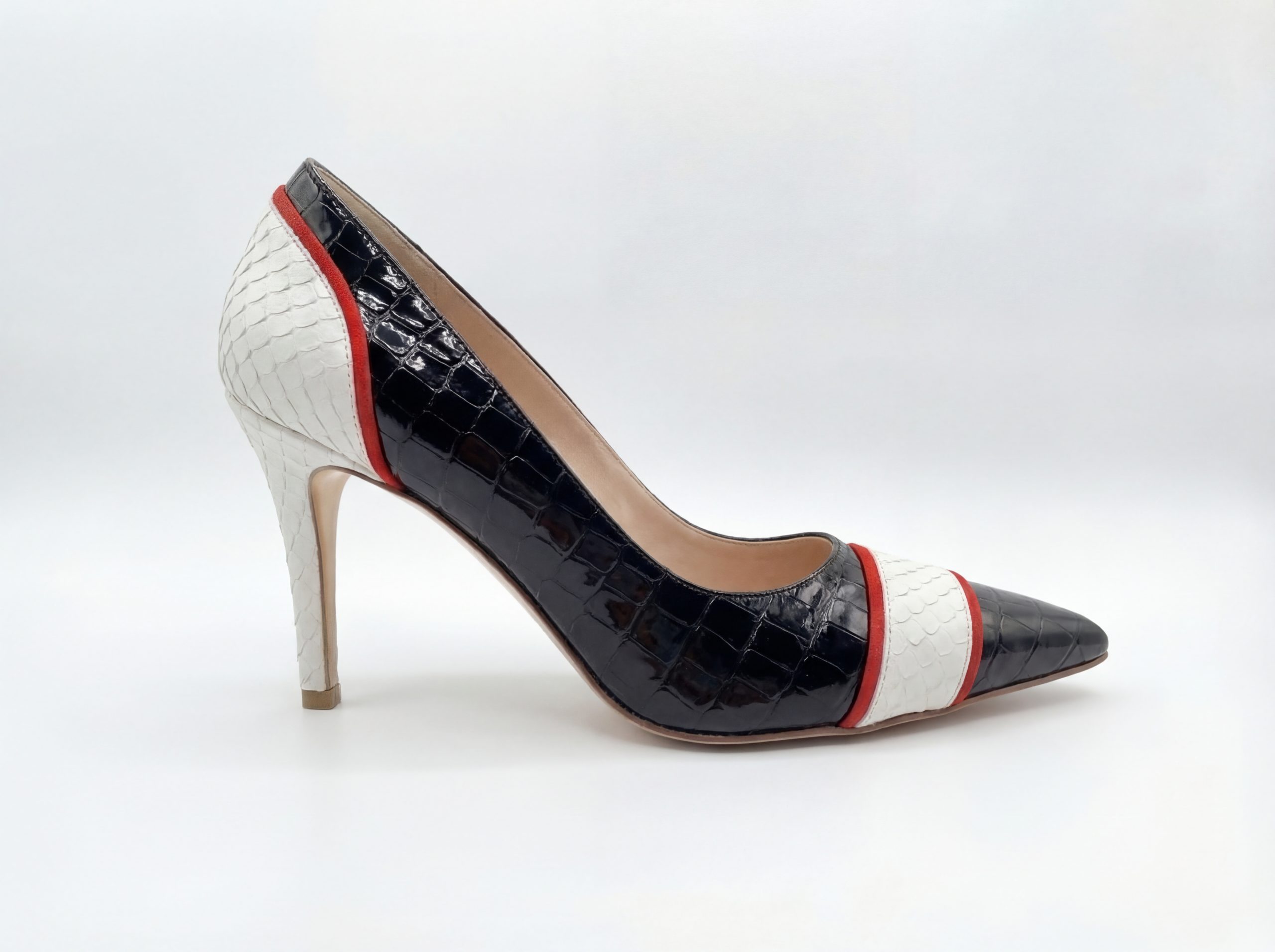 Contrast Leather Pointed-Toe Pumps | LJUTIKOVA